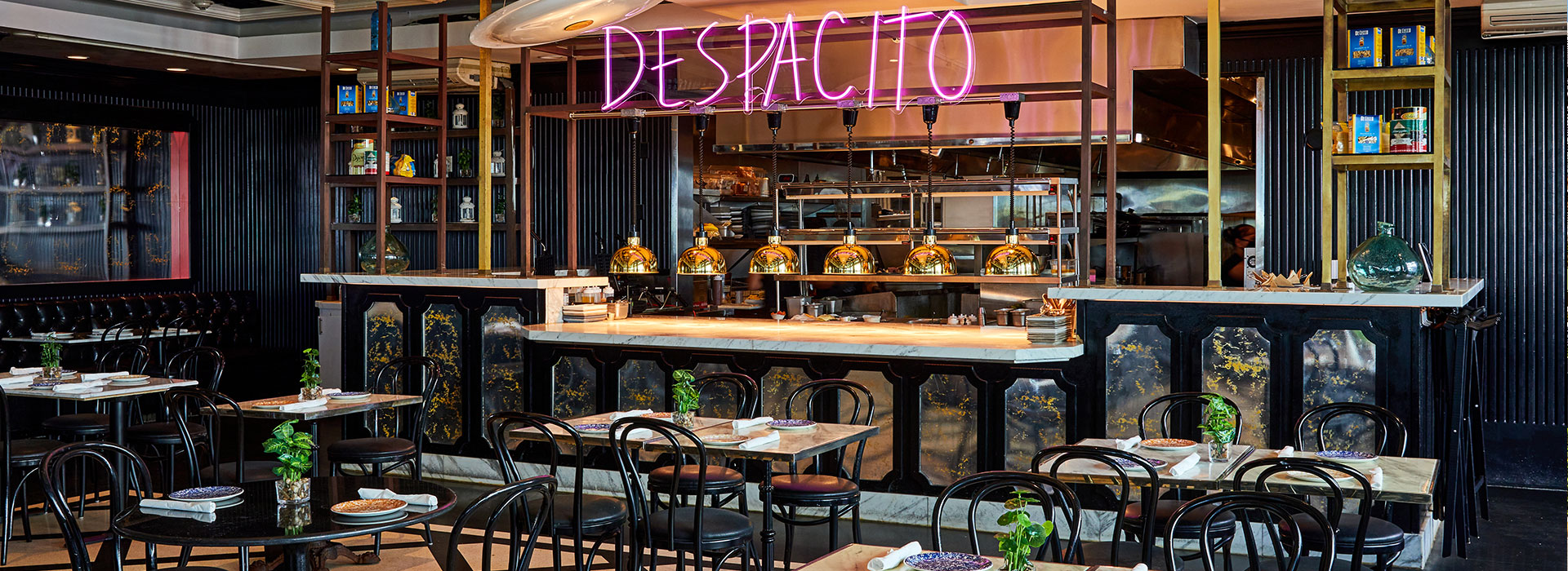 Cafe Americano Best Restaurant on Ocean Drive Miami Beach